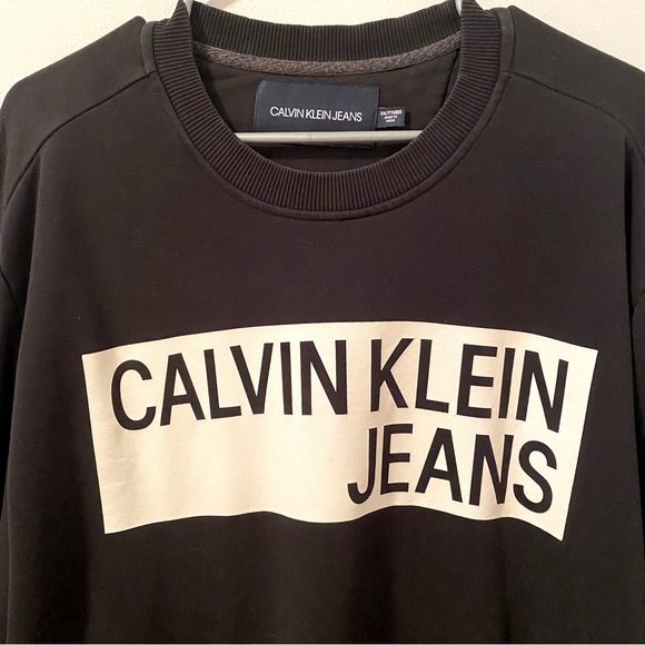 Calvin klein jeans black crewneck with graphic front! - Picture 1 of 4